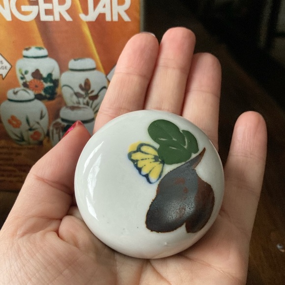 New & Vintage Ginger Jar! Ceramic. Made in Japan. Box Included! Perfect Jar! - Picture 7 of 17